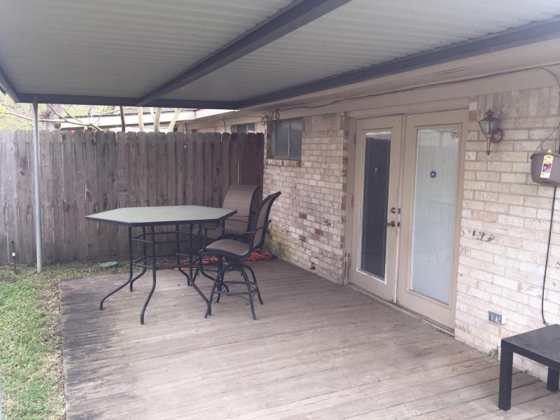 Primary Photo - 1515 Silverpines Rd