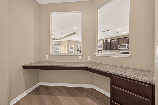 Building Photo - 15711 Huddleston Dr