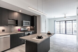 Interior Photo - The Deco at 5211