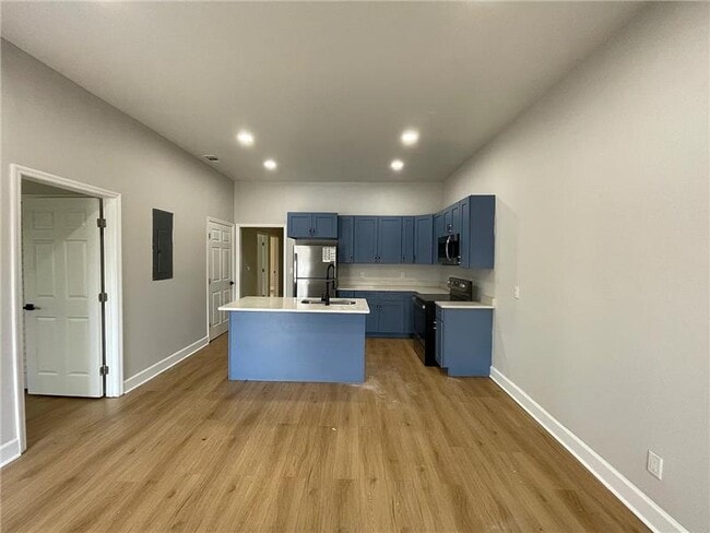 Building Photo - 29 Cornwall St