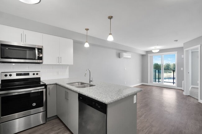 Kitchen - 728 Meaford Avenue
