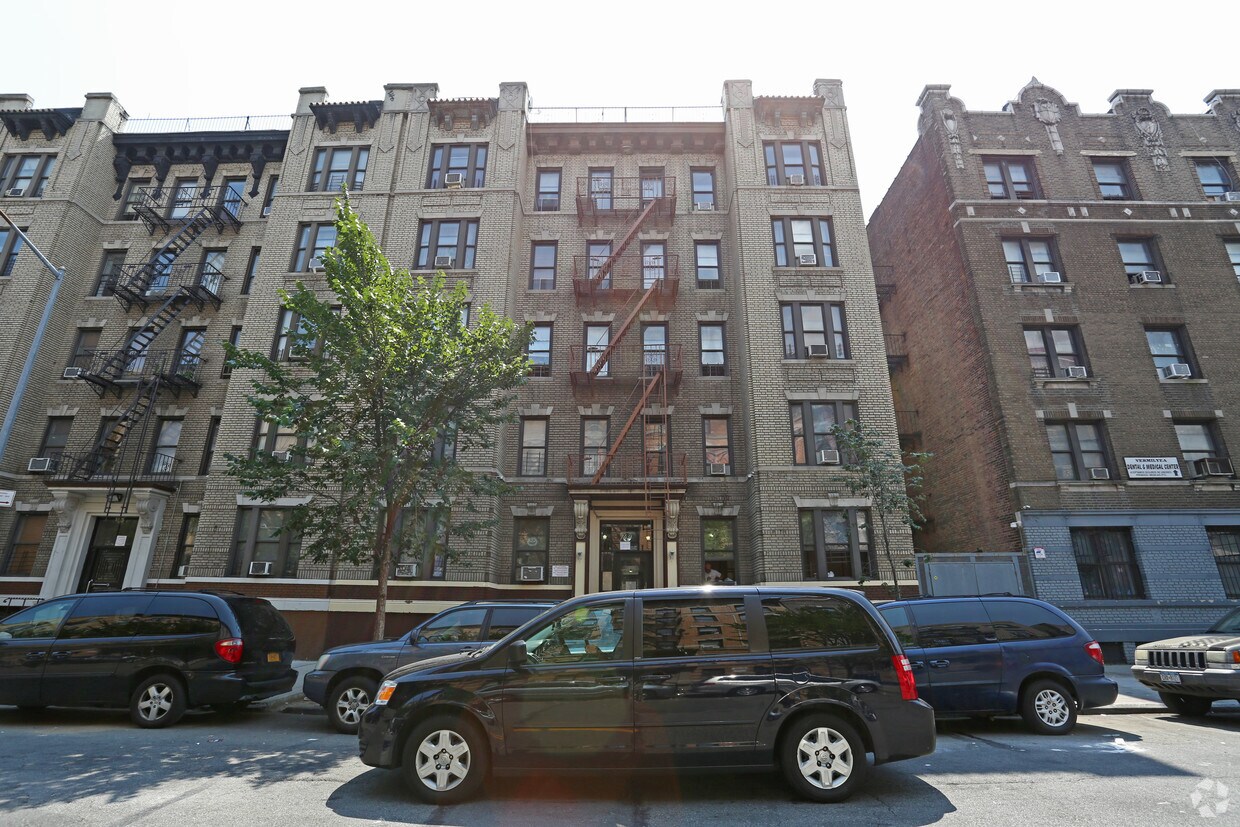 Foto del edificio - 149-151 Vermilyea Ave