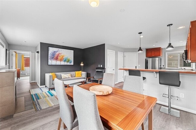 Photo - 321 E Thomas St Apartment