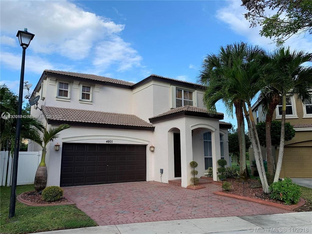 Foto principal - 4801 SW 158th Ave