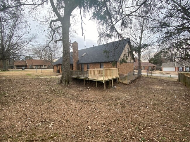 Building Photo - 4244 Chesapeake Way