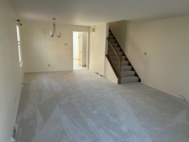 Living room & dining area - 1430 W Ash St