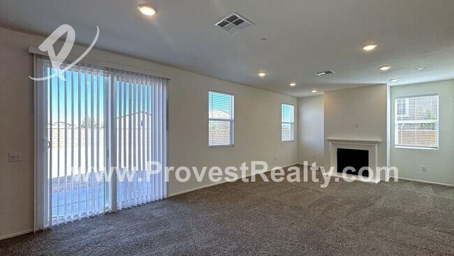 Building Photo - 15090 Coral Pl