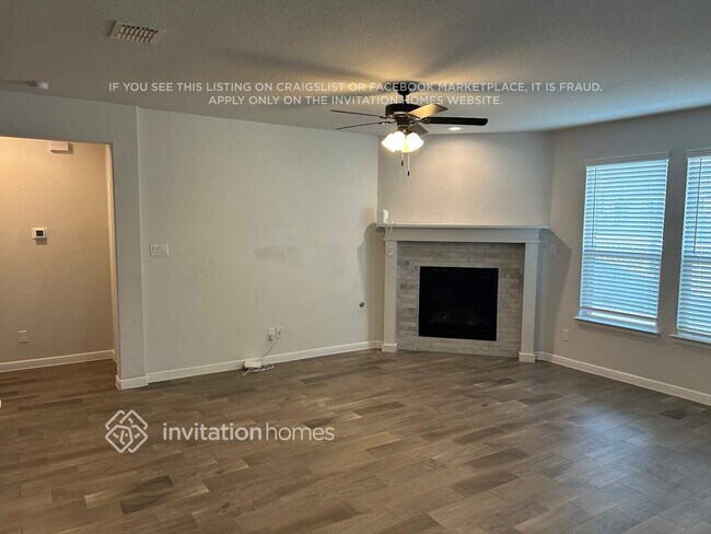 Foto del edificio - 2512 Candle Ln