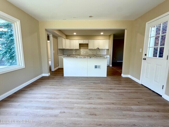 Foto del edificio - 8201 Huntsman Trail
