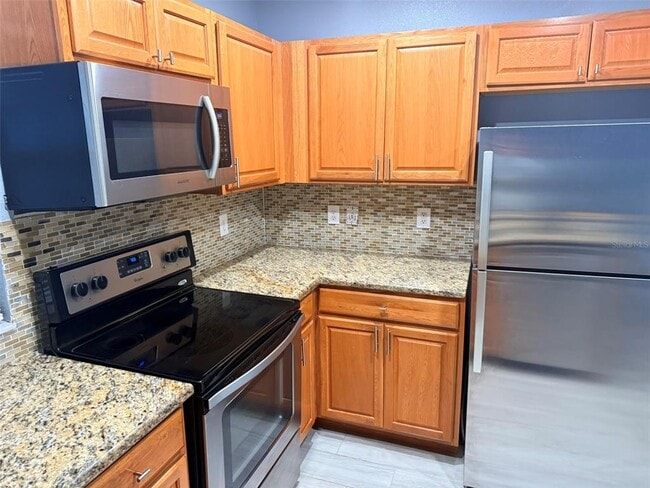 Building Photo - 1325 Lyonshire Dr