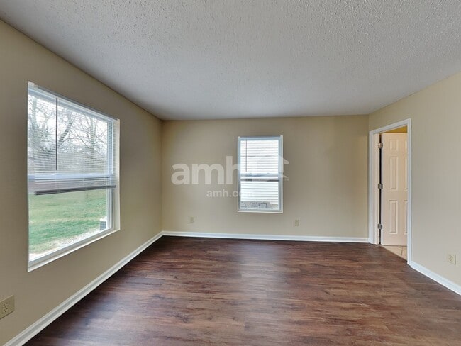 Building Photo - 933 Balto Dr