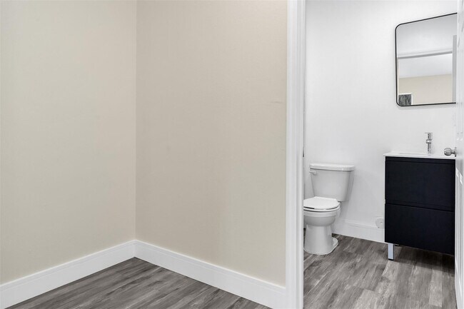 Foto del edificio - 2451 NW 21st St