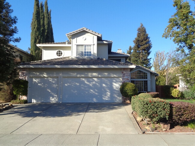 Building Photo - 3212 Bear Creek Dr