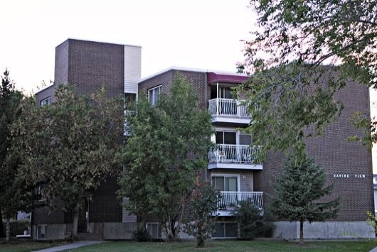 Building Photo - Ravine View