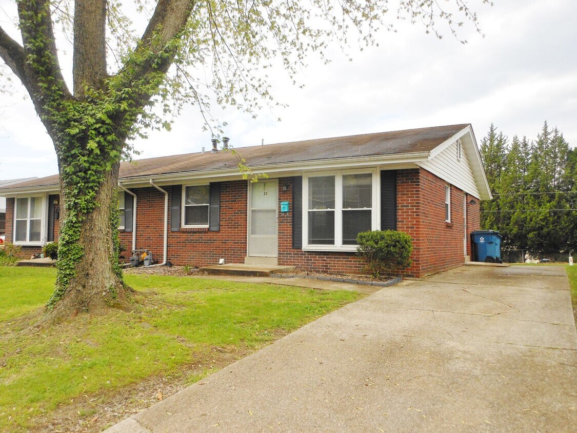 Foto principal - 29- 30 Manor Dr.