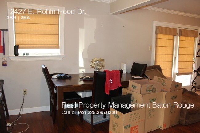 Building Photo - 12427 E Robin Hood Dr