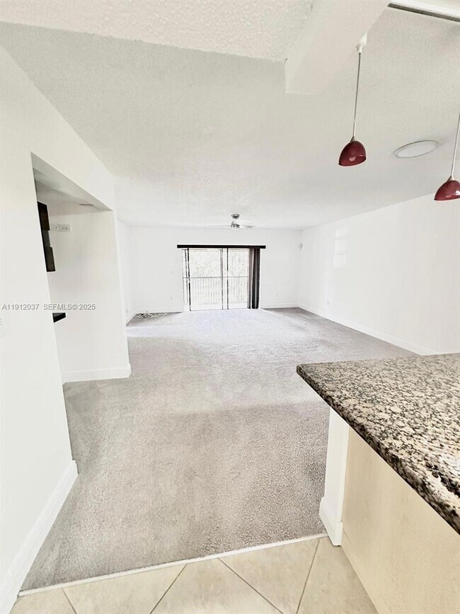 Foto del edificio - 8632 NW 34th Pl