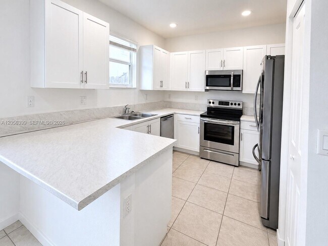 Foto del edificio - 2637 SE 12th St