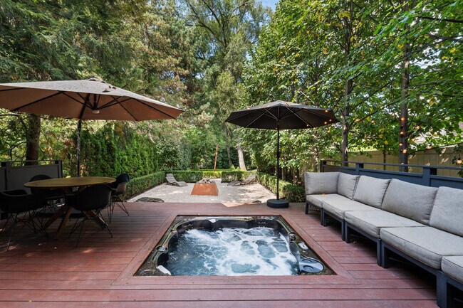 Foto del edificio - 650 Wallace St