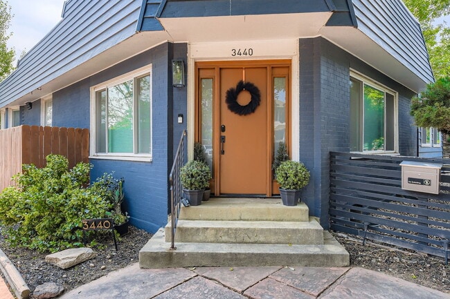 Building Photo - Charming 4-Bedroom Denver Home in West Hig...