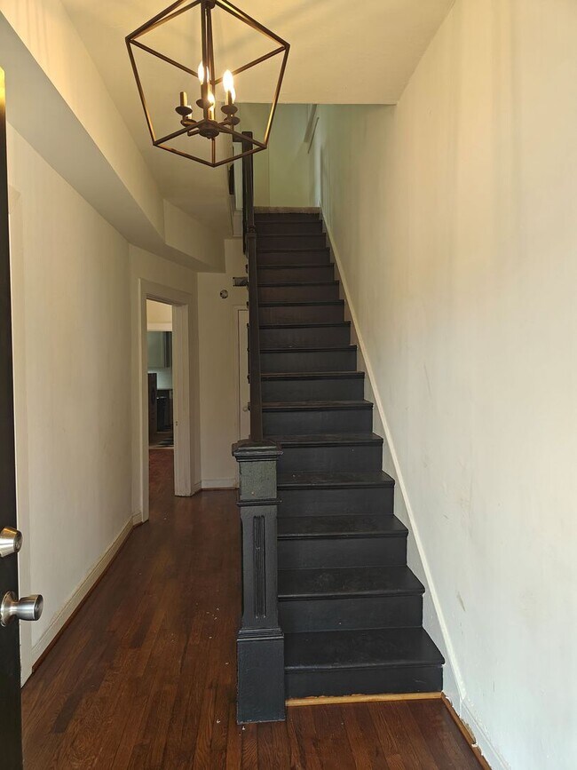 Foto del edificio - 3 bedroom home at Garland and S Sheppard