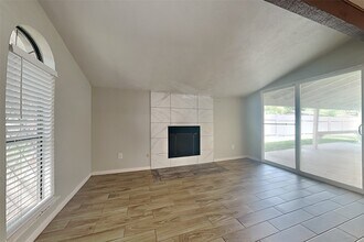 Building Photo - 3815 Marywood Dr