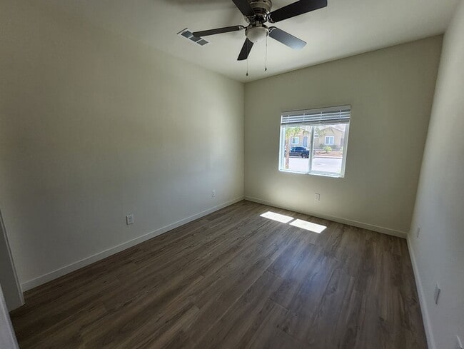 Foto del edificio - 8606 Grandy St