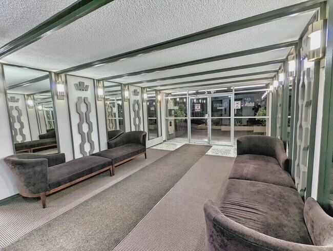 Hall d'entrée - 52 4th St