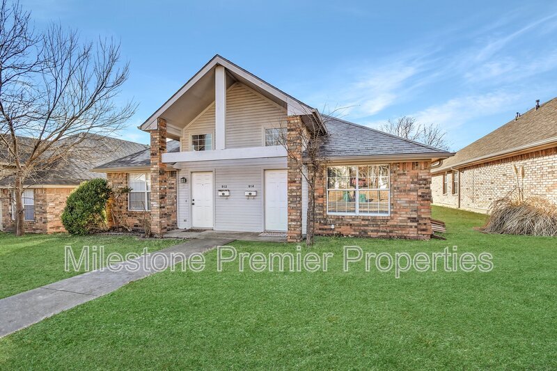Foto principal - 914 W Houston St