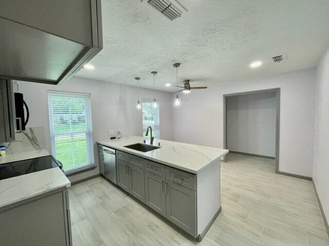 Foto del edificio - 710 Voyager Dr