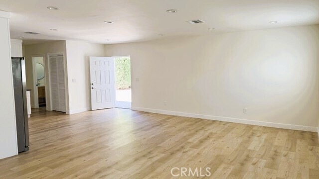 Foto del edificio - 6849 De Celis Pl