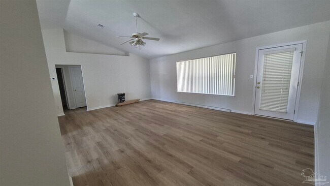 Foto del edificio - 7361 Chimney Pines Dr