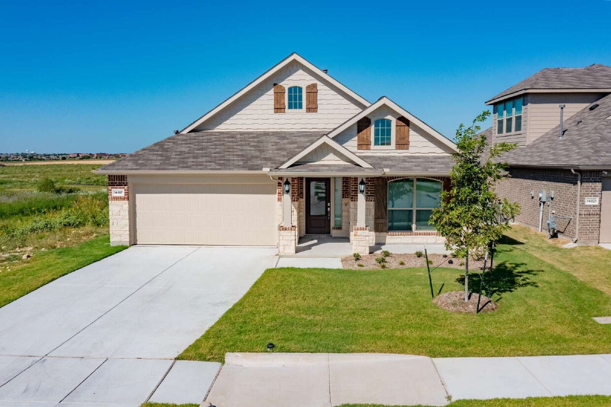 Foto principal - Welcome home to you new 3 bed 2 bath locat...