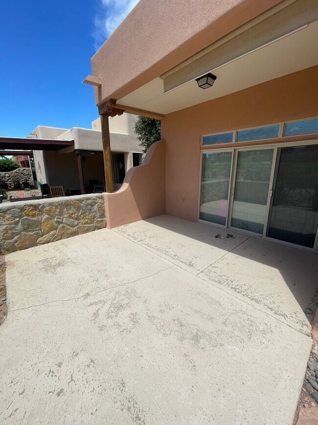 Building Photo - Great Home in Picacho Hills - Fairway Vill...