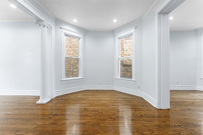 Foto del edificio - 1632 S Drake Ave