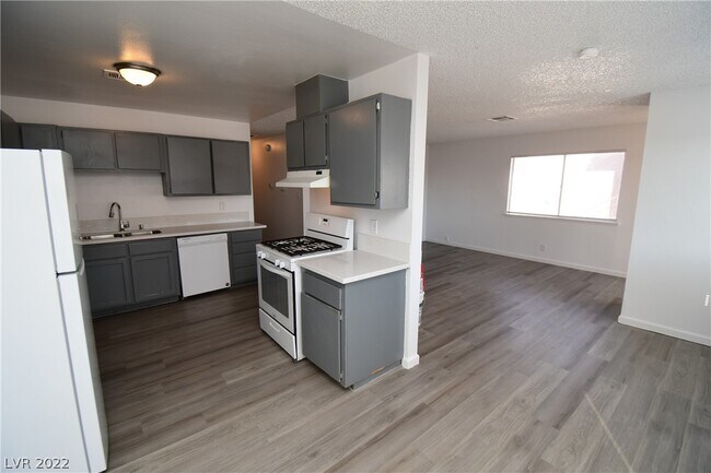 Building Photo - 6982 Hopkins Dr