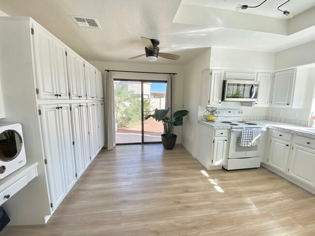 Foto del edificio - 6713 E Kelton Ln