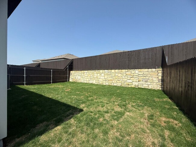 Building Photo - 210 Schrader Dr