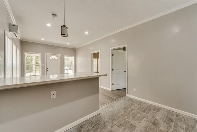 Building Photo - 507 Enid St