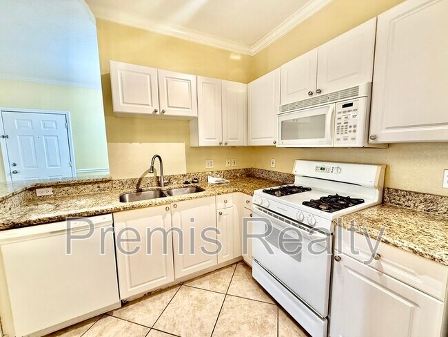 Building Photo - 2721 Via Murano