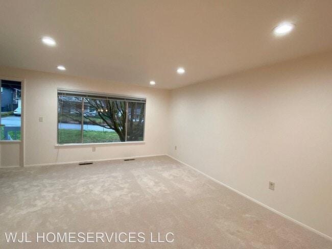 Building Photo - 4 br, 2.5 bath House - 13414 79th Place NE