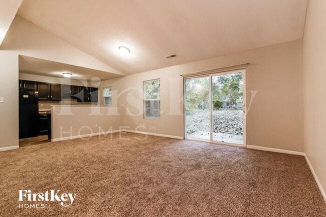 Foto del edificio - 2529 N Parker Ave