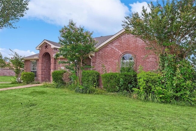 Building Photo - 3124 Creekside Drive