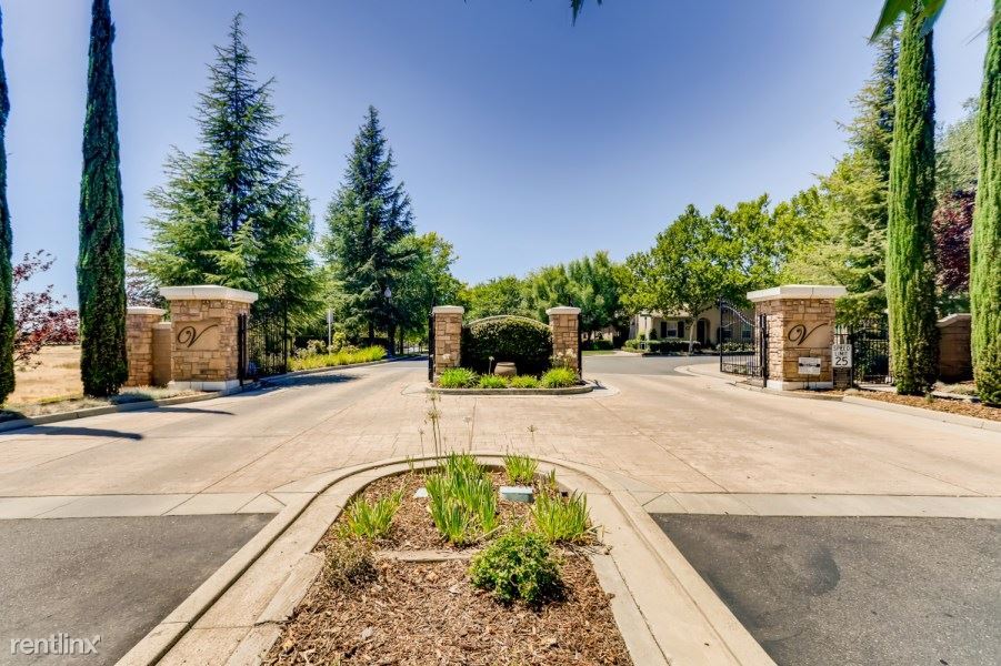 Foto principal - 2 br, 2.5 bath House - 70 Chambord Way