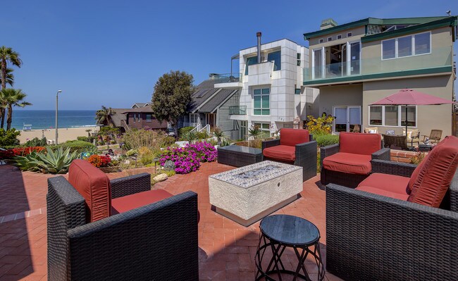 Building Photo - 124 4th St