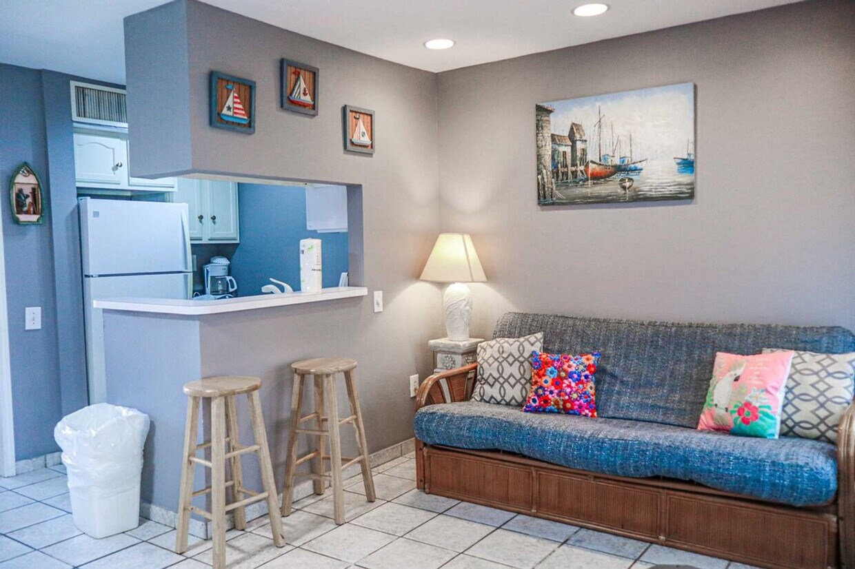 Foto principal - 208 W Kingfish St