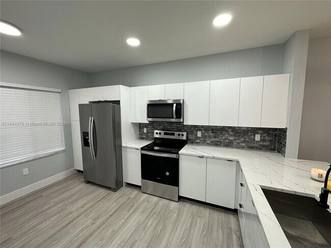 Foto del edificio - 2764 SW 83rd Ave