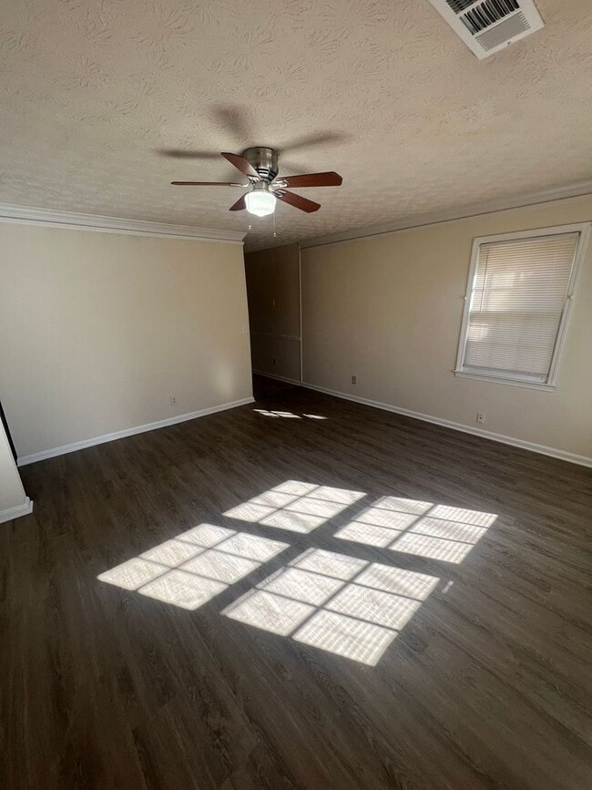 Photo - 211-213 Scarlet Way Apartment