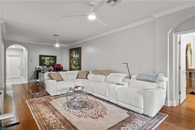 Foto del edificio - 8310 Big Acorn Cir