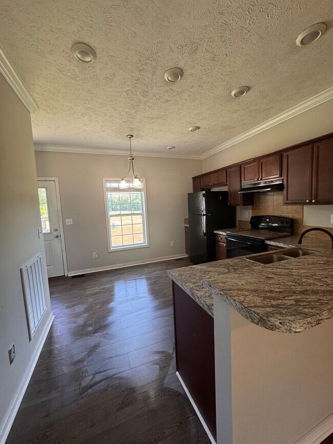 Foto del edificio - 173 Cowell Ln